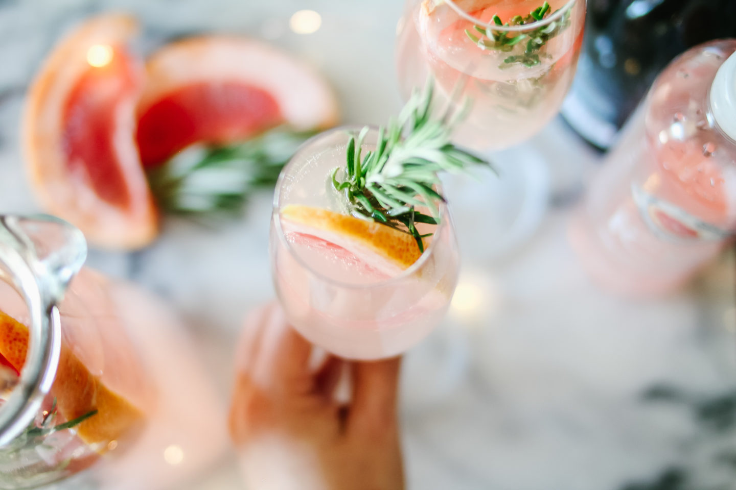 Grapefruit and Rosemary Sparkling, Classic Christmas Cocktail - Seven ...